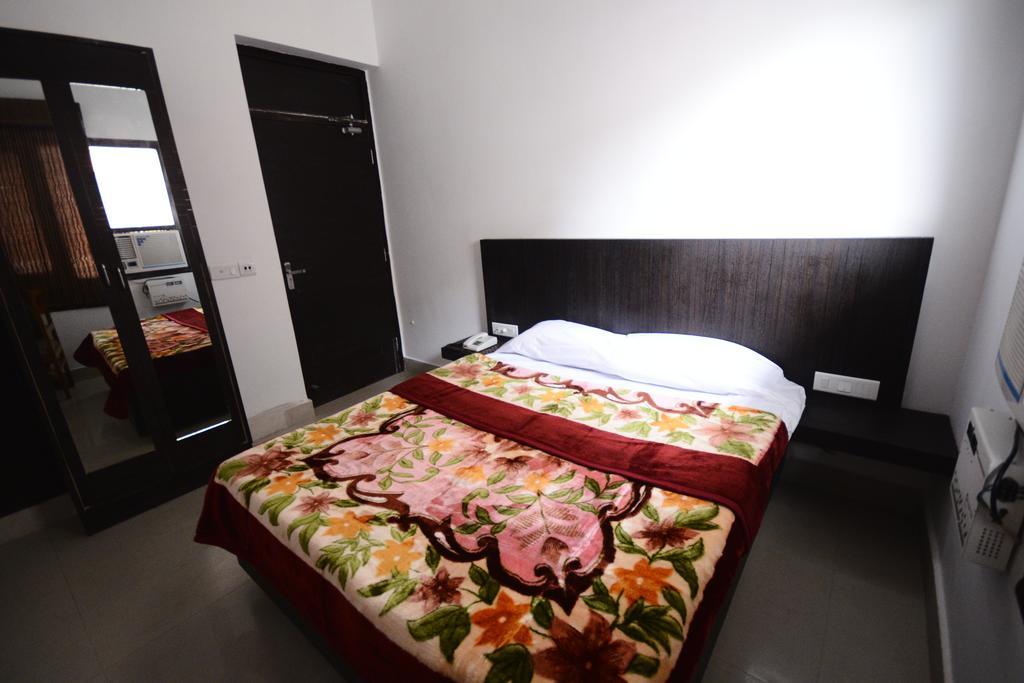 Hotel Mehra Inn Amritsar Bilik gambar